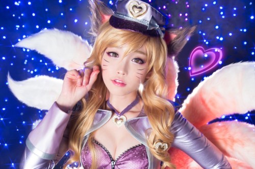 vandariwuuuuutcosplay: Character: Popstar Ahri  Game: League of Legends CN: Tomia Tomia’s blog  