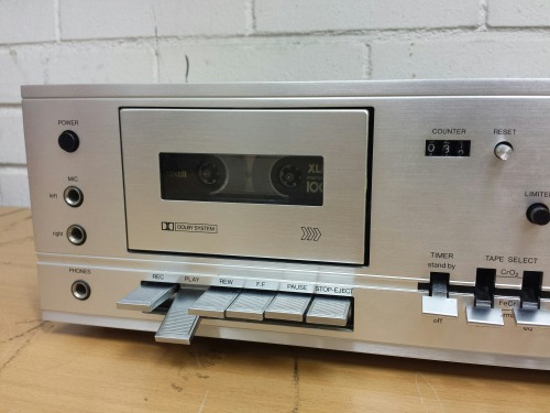 Luxor Professional 9284-C Hi-Fi Stereo Cassette Recorder, 1979. Built by Luxman.