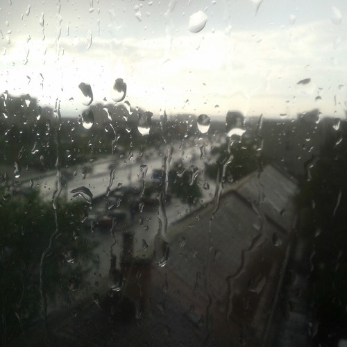 we-love-rain:  Thanks for this shot, favepics1!  