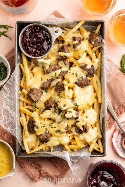 niftyrecipe:
“Baked brie steak cheese fries”