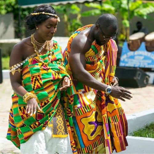 keeptheragetender: youngtbohb: blackloveisbeautiful: dachocolatethunder: Traditional Ghanaian Ceremo