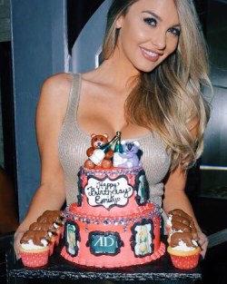 hottygram:  Thank you so much @adnightclub @haterproofcohen @iagentertainment 🐻🐨🍾🎂 by emilysears 