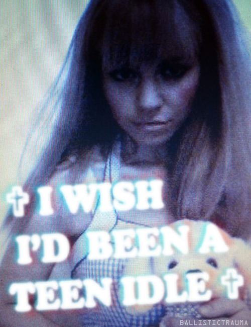 psychedelic-cunts:  cloudedhaze:  ♡✝Bring the drugs baby I could bring my pain✝♡