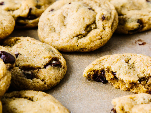 SEA SALT CHOCOLATE CHIP COOKIES ½ cup vegan butter, cold2/3 cup brown sugar1 tsp pure vanilla