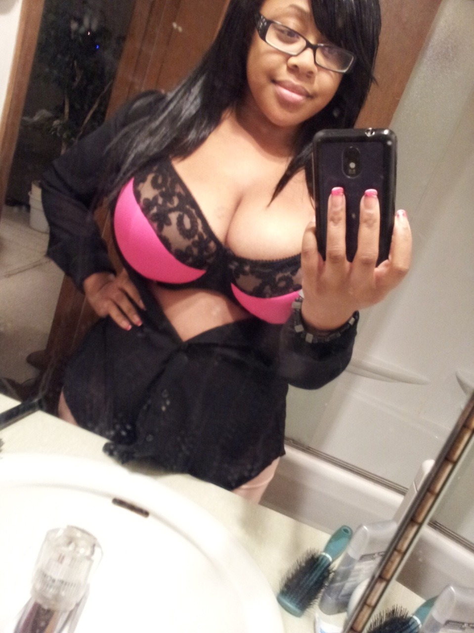 sincero44:  prettybustyelite:  I just love her when u see this hit prettybustyelite