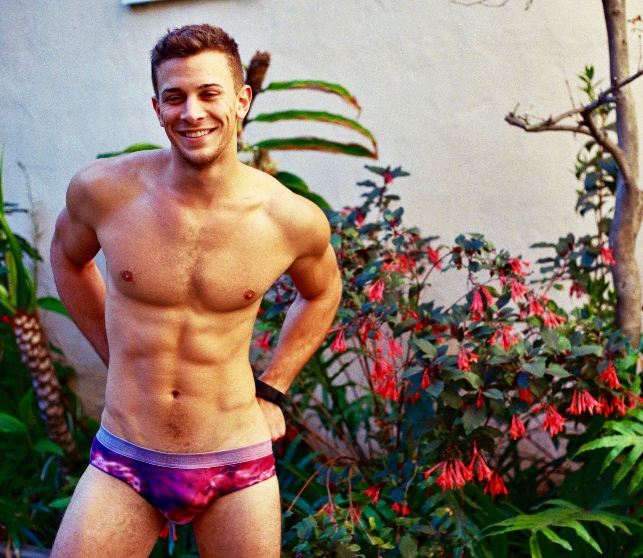 alexkingfilm:  Happy Robbie // 35mm // Via AlexKing.com