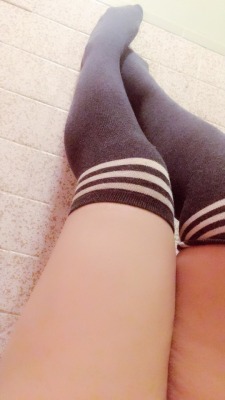 lilith-e:  Fishnets or knee highs? ☁️ Spoil me, sir. ˗ˏˋ here! ˎˊ˗