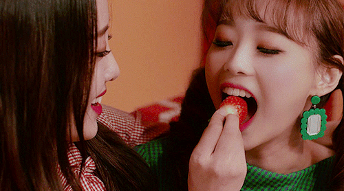 atonemant:[MV] 이달의 소녀/츄 (LOONA/Chuu) “Heart Attack”