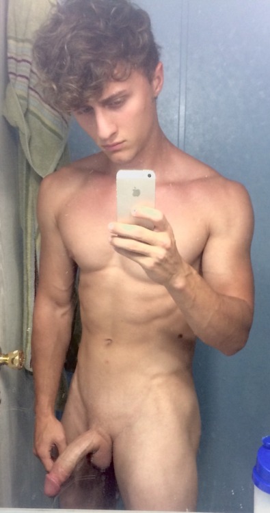 bro-mo: aplethoraofmen:  Downcast      (via TumbleOn)