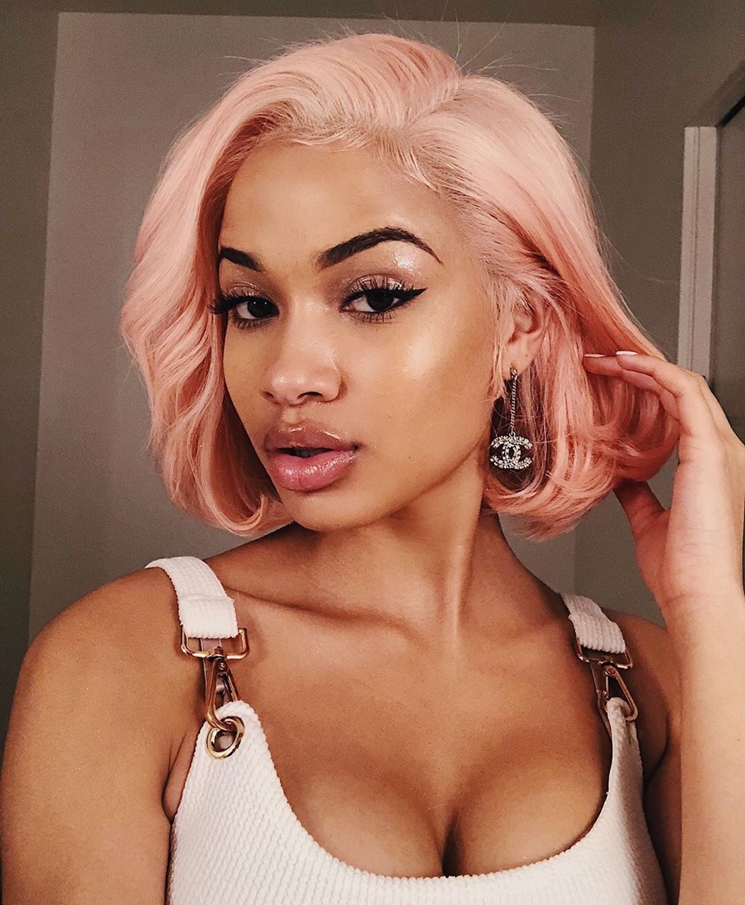 im-prada–u-nada:  @cydneychristine 