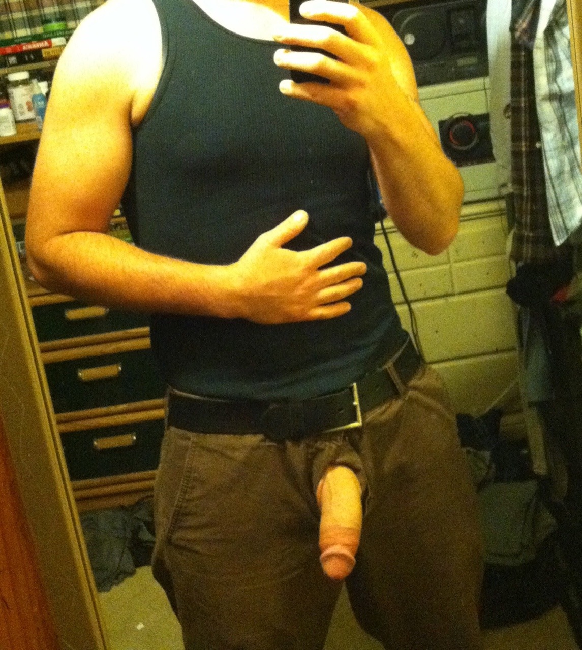 evanbigdick2: Hey y'all .. just in case you forgot or didn’t know 