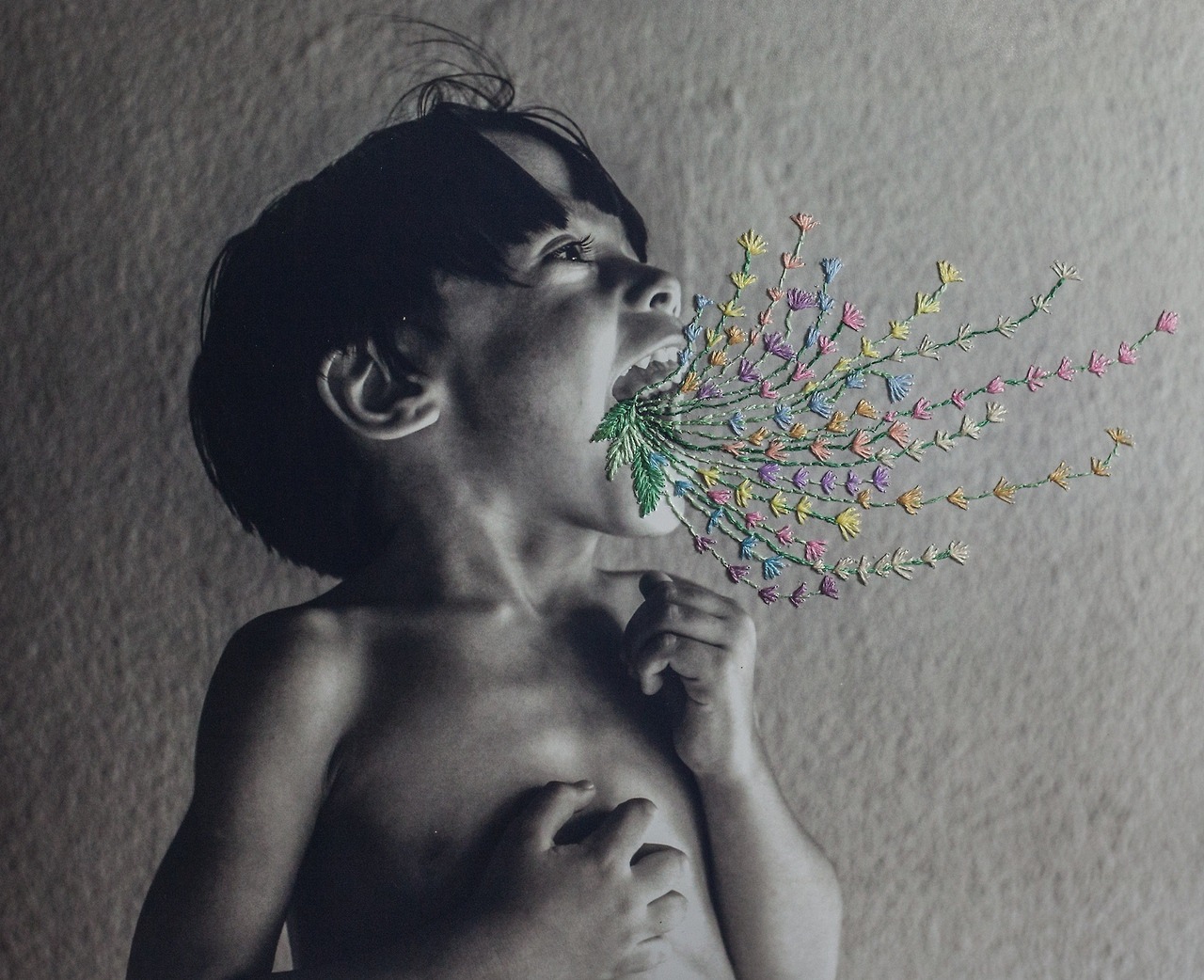 crossconnectmag:  Embroidered Photos by Aline Brant Aline Brant is a Brazilian artist
