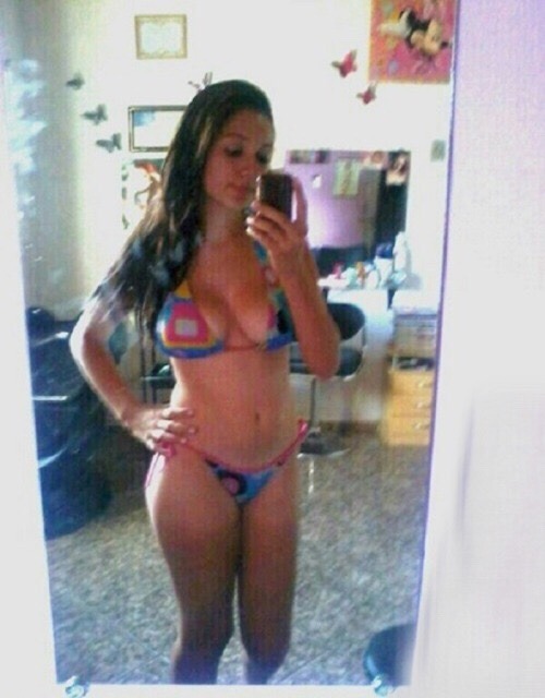 amateurmexicovip:  Cariño… que ricas tetas… 😘