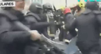 kropotkindersurprise: Spain 2012 - Riot police attack protesting firefighters. Never