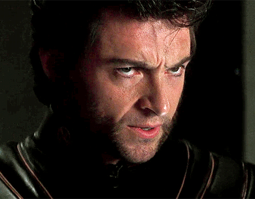 HUGH JACKMAN AS WOLVERINE ‘LOGAN’  X-men (2000) - Dir. Bryan Singer
