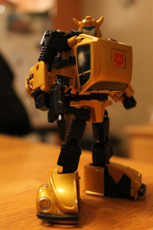 TakaraTomy Masterpiece G2 Bumblebee