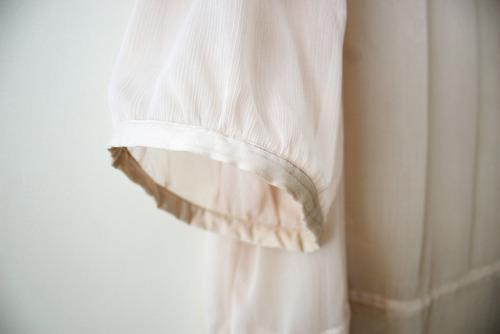 littlings:  Silk shirt. by Fleur Jacqueline on Flickr.