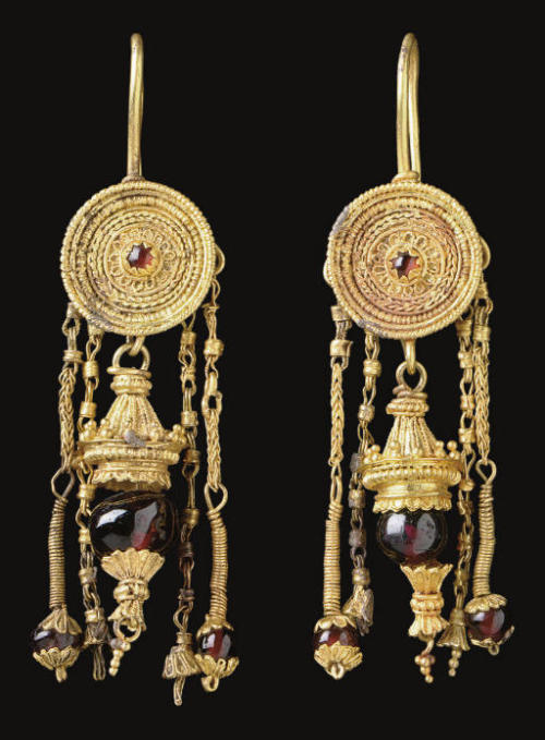 archaicwonder: Hellenistic Greek Gold and Garnet Earrings, Circa Late 4th Century BC