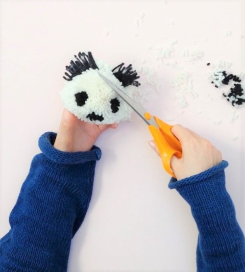 kawaii-box-co:  Have a pandaful crafting moment and make yourself a panda pompom from yarn! 🐼🎀 Wrap, cut, tie and trim - and you have the cutest panda pompom to panda-fy your day! 💖✨ ► https://youtu.be/TnOfKIFvnek