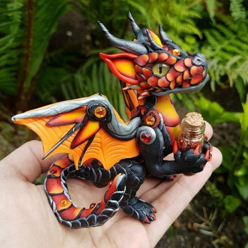 dovewithscales: dzamie: sosuperawesome: Witch Dragons / Halloween Ornaments / Baby Dragons Makosla 