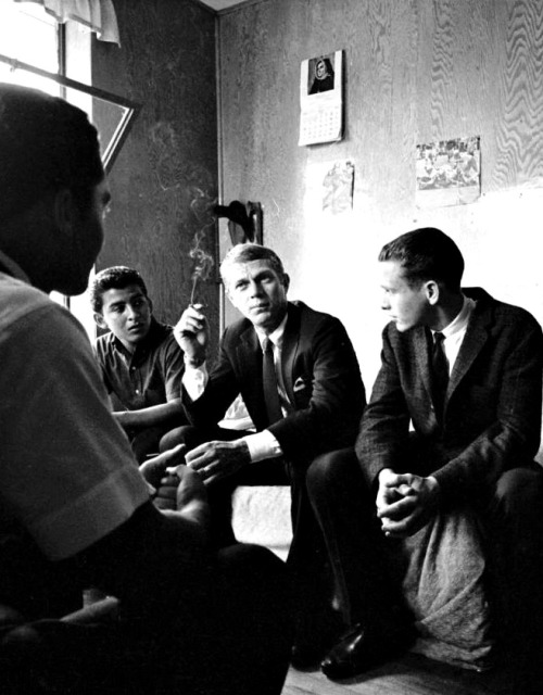 thelittlefreakazoidthatcould:Steve McQueen talking with students in his old dorm room, while visitin