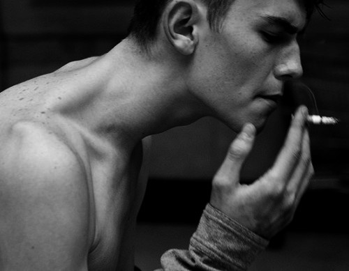 newendy:⇒ new b&amp;w blog ⇐  