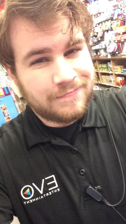 garyonmywaywardsnail:  Official bored at work selfie