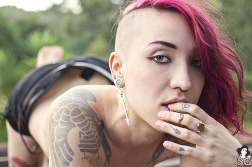 past-her-eyes:  Dwam Suicide dwam.suicidegirls.com dwam suicidegirls sg-babes Link to South African SuicideGirls