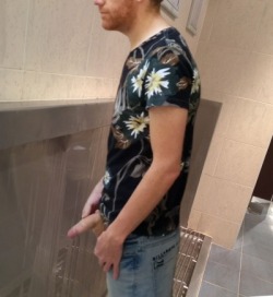 hobartgloryhunter:  Saw a guy at the URINAL on Saturday night waving around his massive dick like this. He wasn’t looking for action, just SHOWING off. I didn’t mind :)