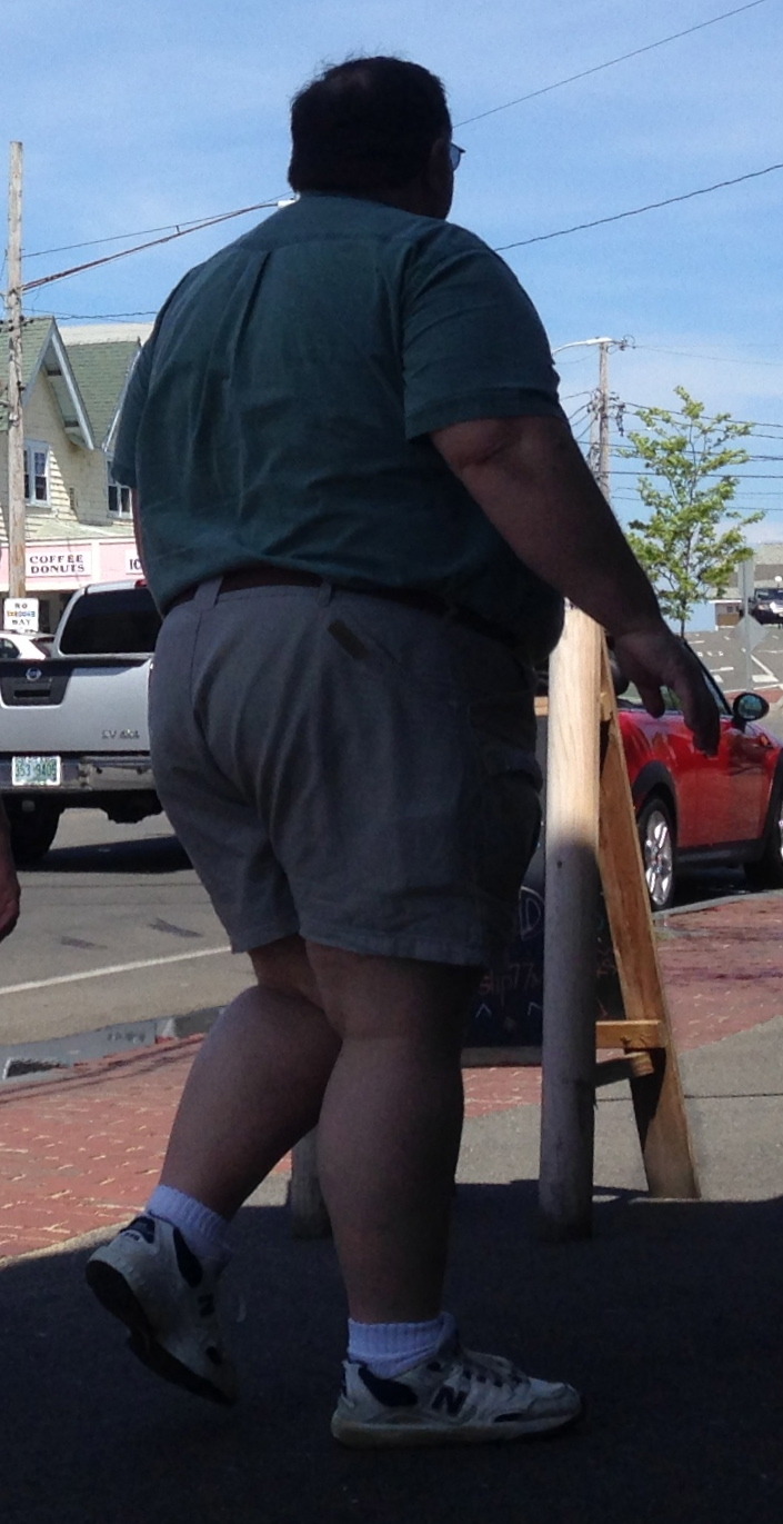 bigbearrider:  lotbar369:  mmmmmm Please Rub that ass all over my face  Nice ass