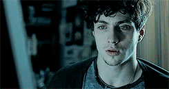aaronjohnsonsource:  Aaron Taylor-Johnson’s filmography:Chatroom (dir. Hideo Nakata)