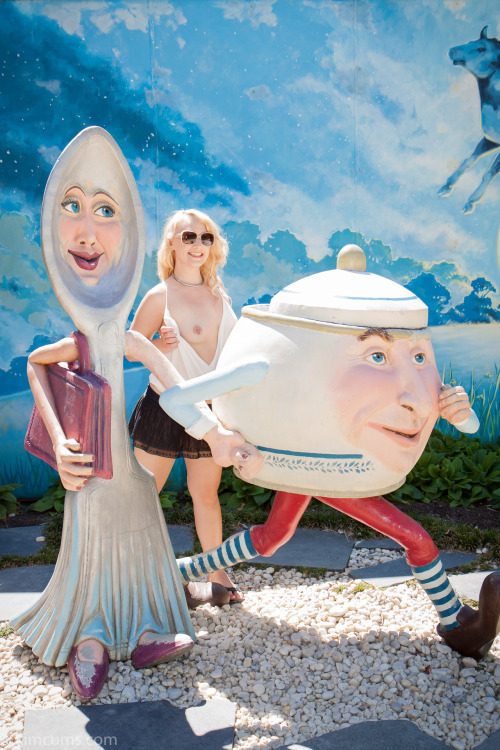 Hey diddle diddle! Jack and Jill just fell down the hill!
