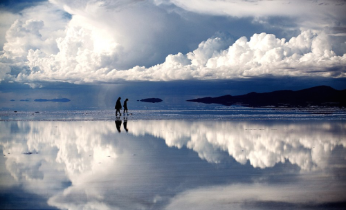 nubbsgalore: at over four thousand square miles, bolivia’s remote salar de uyuni salt flat is the l