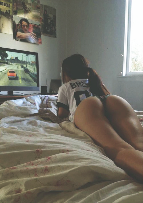 tightdreams:  SEXY GIRLS ♥ TIGHTDREAMS.TUMBLR.COM