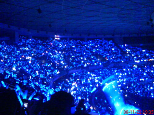 theoneilovesj:  We are ELF.We taken by Super Junior,every second…every minute…every hour…every day…every time…and we are never broke up. ♥ Sapphire Blue Ocean (3)    The best blue ocean