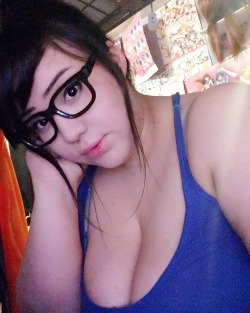 snorelaxqueen:  snorelaxqueen:  MEI FOR BEST GIRL ❄️🌟❄️   AHH i cant believe i hit 6k!!!! holy shit!!!!