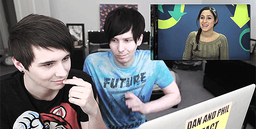 nyimeria:  Dan and Phil react to Teens React to Dan and Phil 