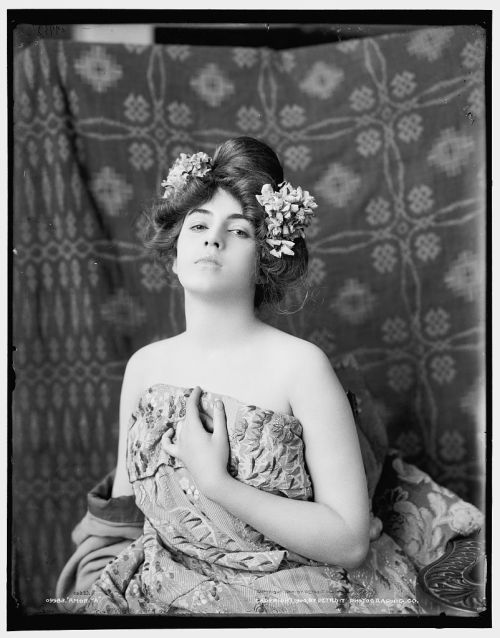 le-plus-beau-des-mensonges:1. “Amorita”, [Model, flowers in hair, head tilted], c. 190