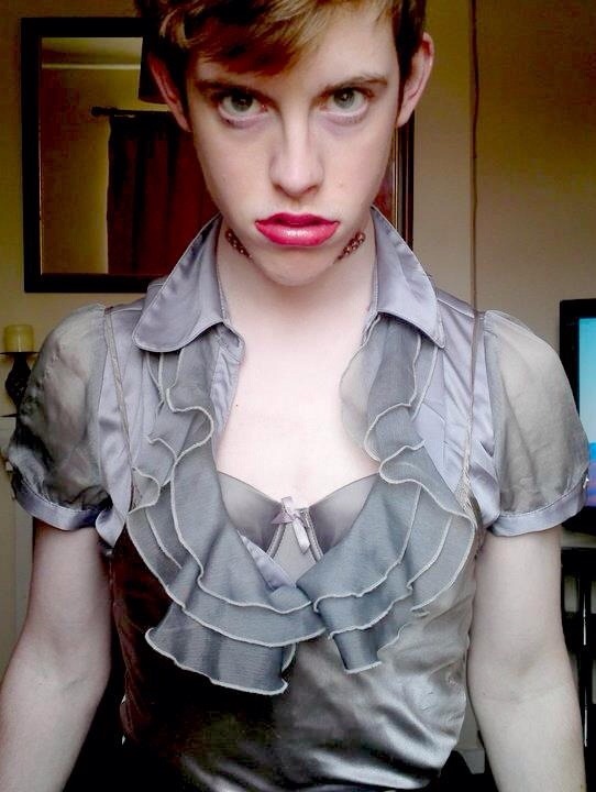 cynthiasatincrossdresser:I haven’t been able to dress much recently, so I thought