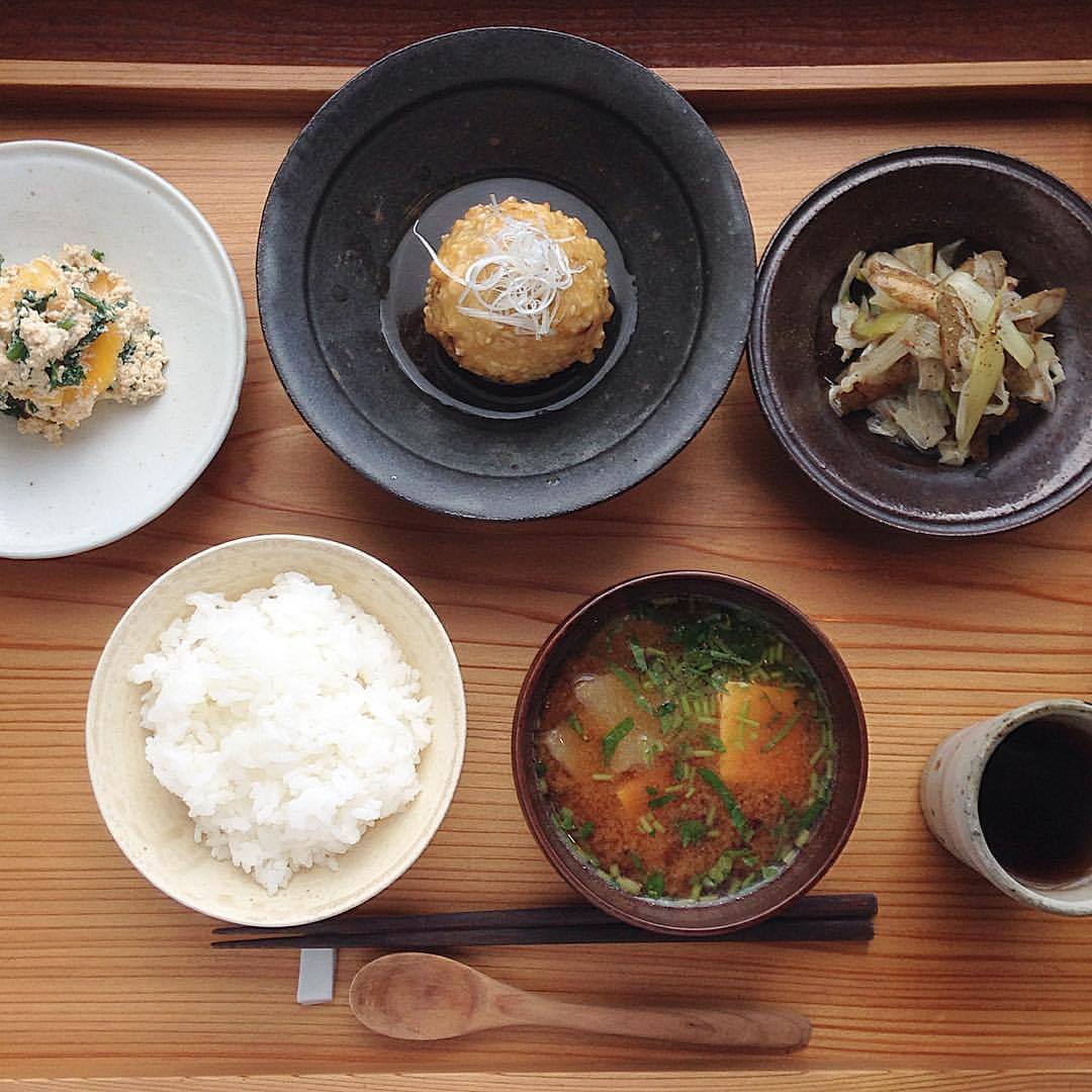 Gentle, tasty, homey lunch at #sahan in #Kamakura ホッとするごはん….海外では味わえないおふくろ(日本)のごはんの素晴らしさ。 (at Sahan)
