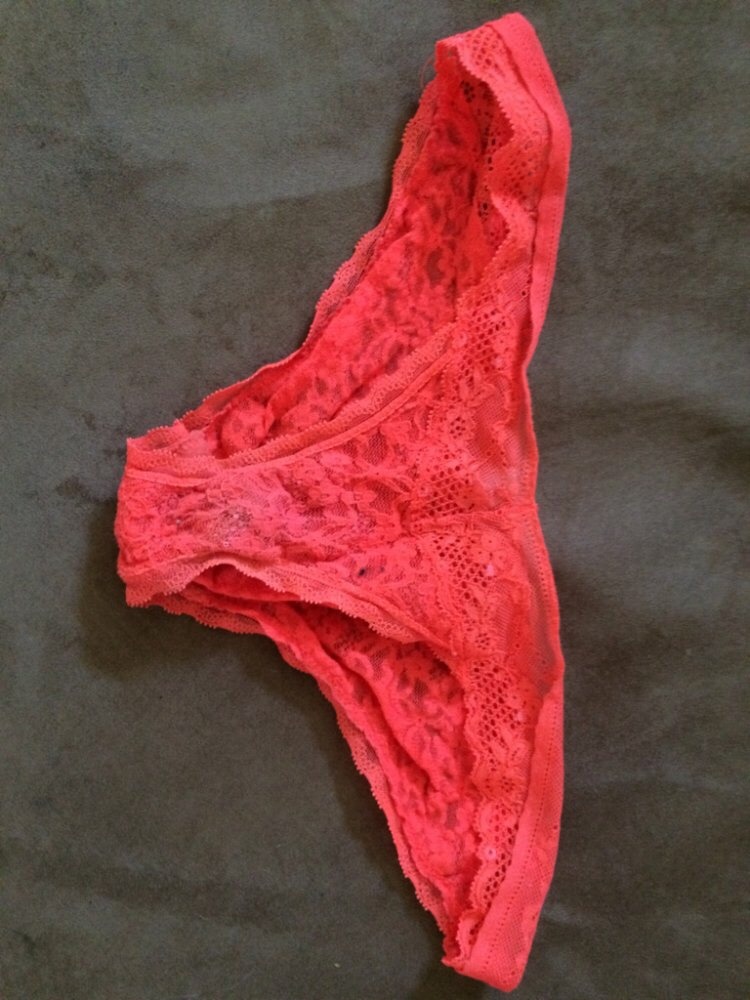 blondenaughtystepsister:  An old friend Sam  Found those pics on her phone and  Those
