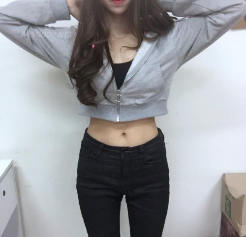 nayeon526: 이정도 몸매면 오프할 때 남자들이 좋아하겠지? 넘나이쁜것