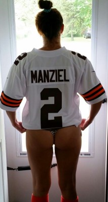 Cuckinohio:  Let’s Go Browns :)  Enjoy Your Naughty Sunday Lovers ;)  Kisses Hotwife