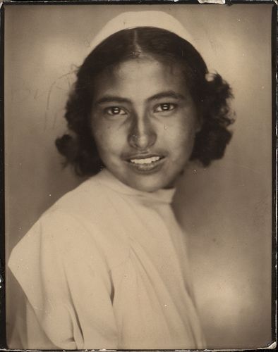 poppies-for-ophelia:  Vintage Photo Booth Pictures 