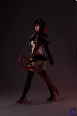 hottestcosplayer:  Hottest Cosplayer features the hottest cosplayers from around the world! Submit your photos to be featured! It can be 1 or 50 photos! 