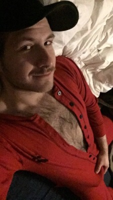 artfrost:  Happy Thotsgiving everyone. Anyone in for a cuddle puddle?