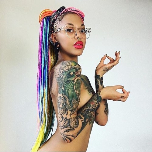 blackgirlsinked:  @miryamlumpini  ✌️ #wcw