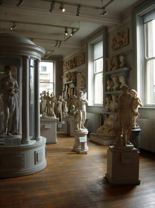 classical-beauty-of-the-past:Sculpture Gallery byJeff Stvan