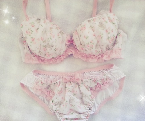 princess-peachie:pink-tabby: More lingerie I bought in Japan~ This one has little bunnies on it *o* 