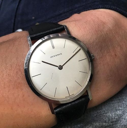 Loving this ultra thin Juvenia All the charm of a classic vintage dress watch at an incredibly affor